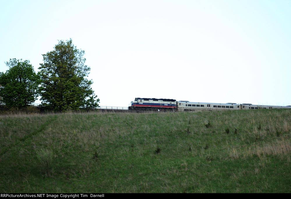 MNCW 4900 approaching Moodna viaduct